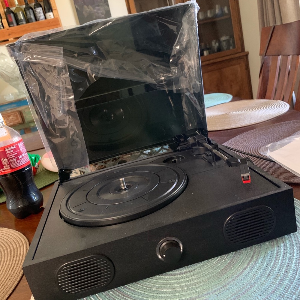 Record player - Picture 2 of 3
